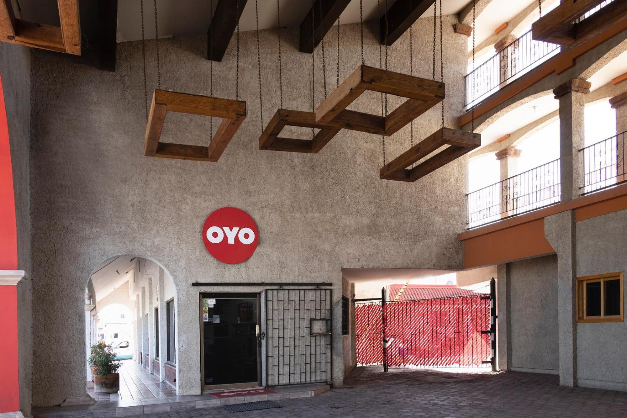 Oyo Hotel Real Del Sur, Estadio צ'יוואווה מראה חיצוני תמונה