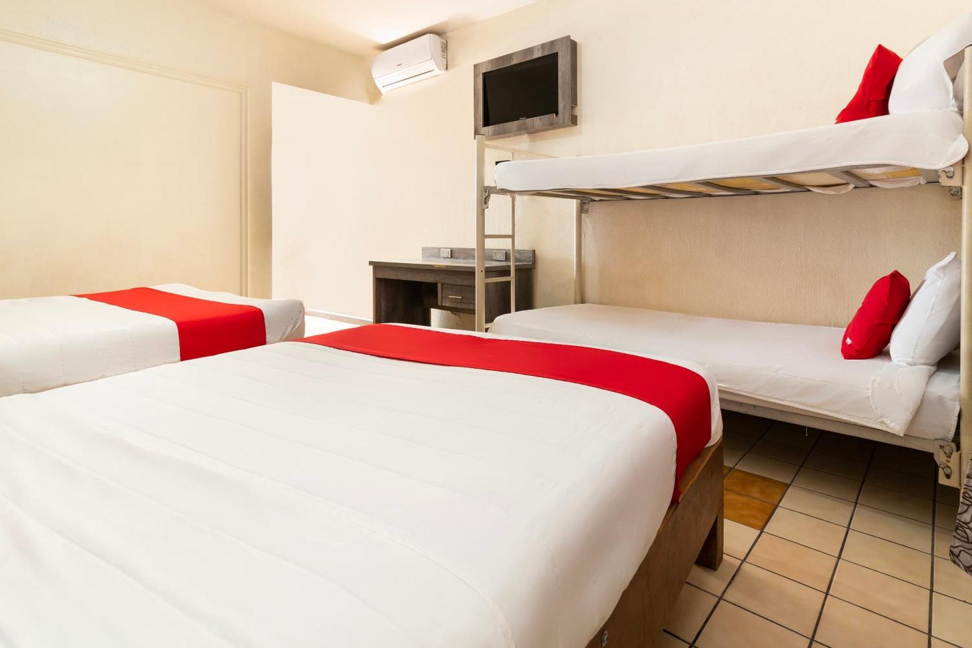 Oyo Hotel Real Del Sur, Estadio צ'יוואווה מראה חיצוני תמונה