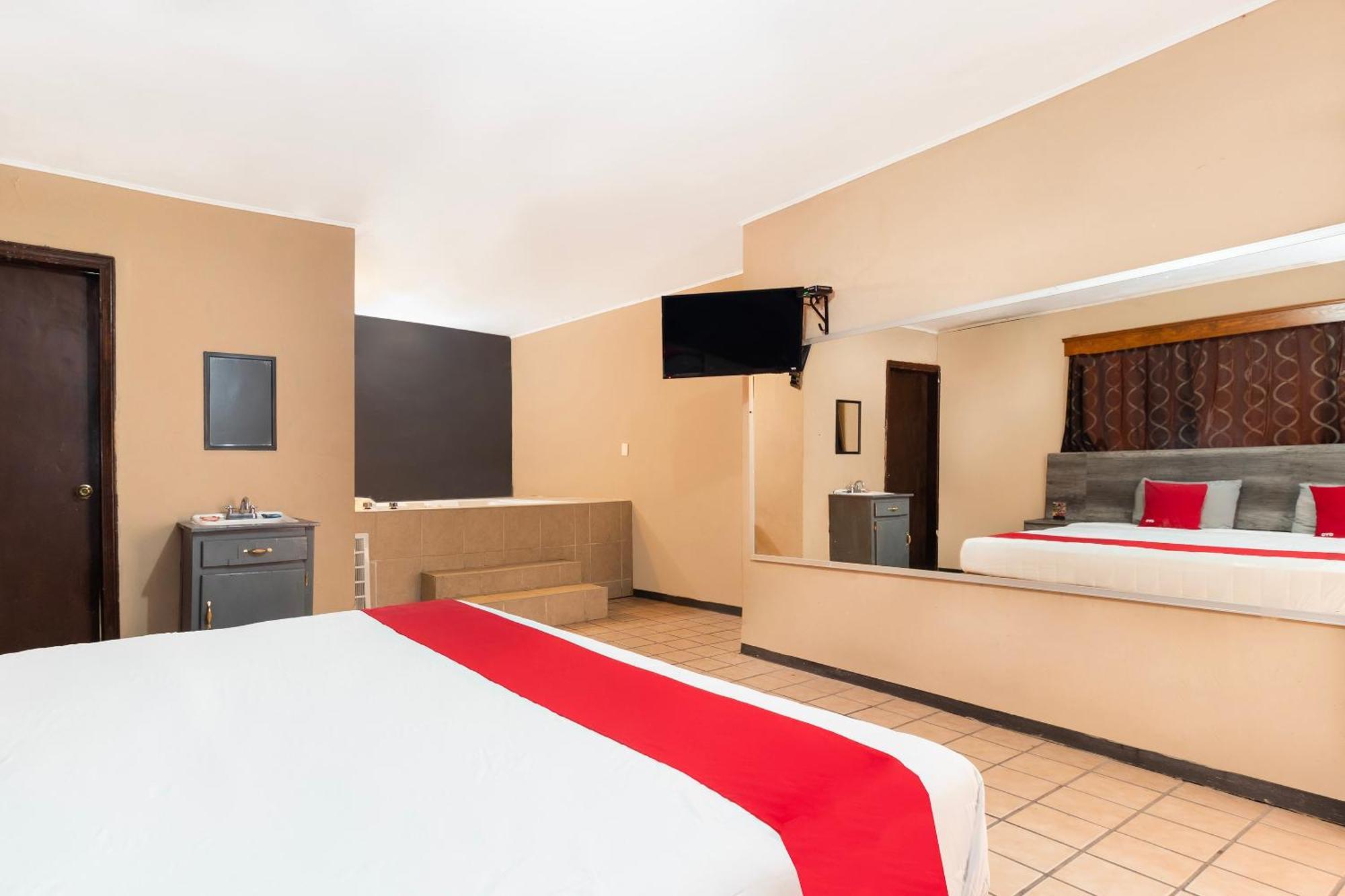 Oyo Hotel Real Del Sur, Estadio צ'יוואווה מראה חיצוני תמונה