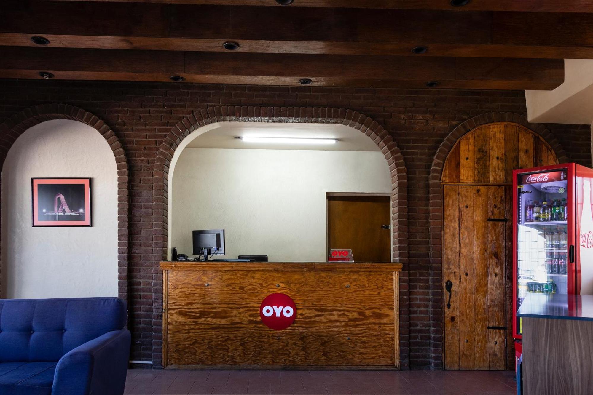 Oyo Hotel Real Del Sur, Estadio צ'יוואווה מראה חיצוני תמונה