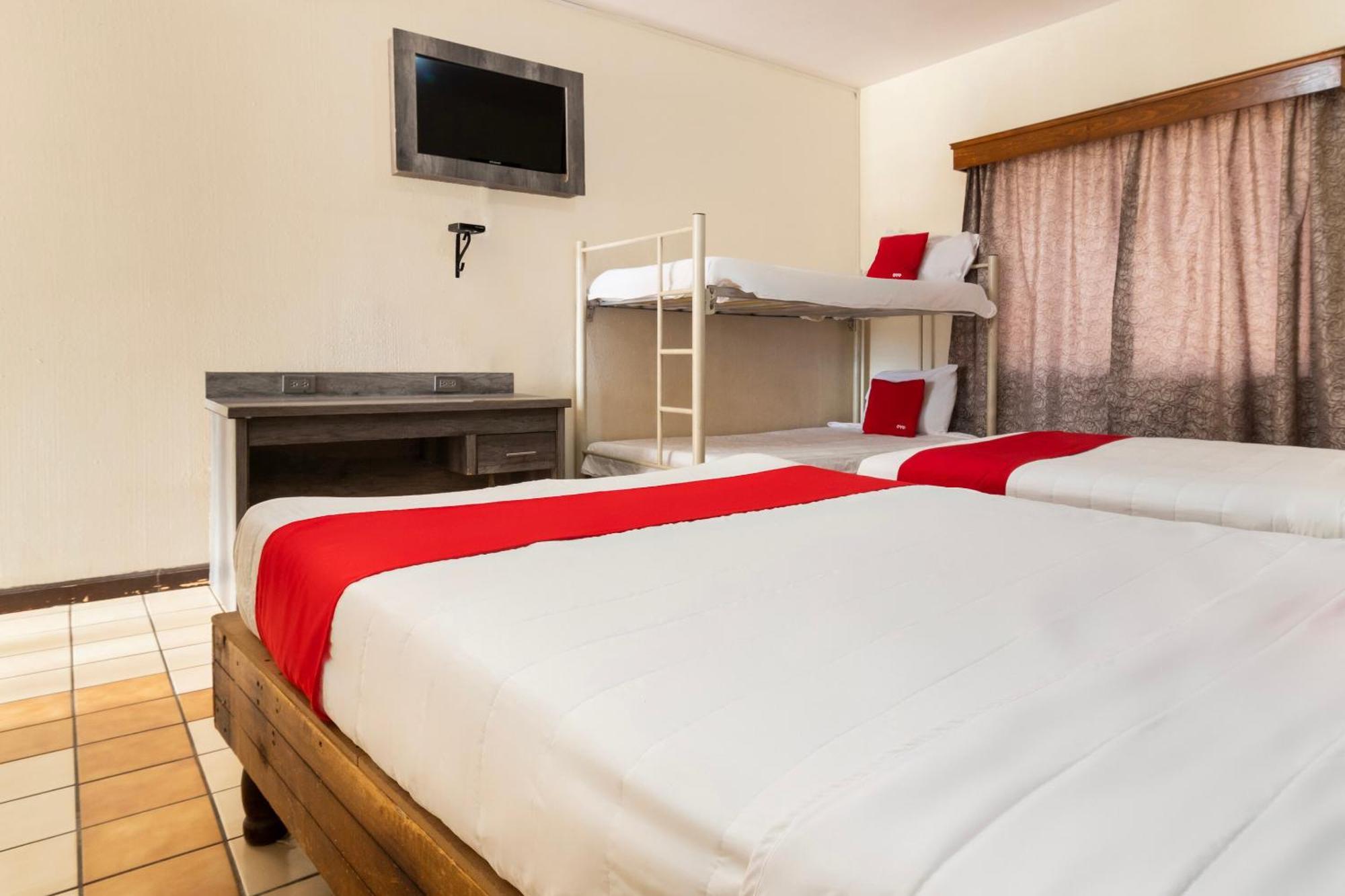 Oyo Hotel Real Del Sur, Estadio צ'יוואווה מראה חיצוני תמונה