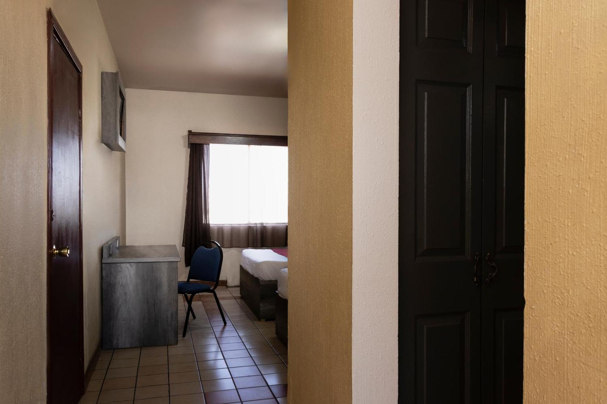 Oyo Hotel Real Del Sur, Estadio צ'יוואווה מראה חיצוני תמונה